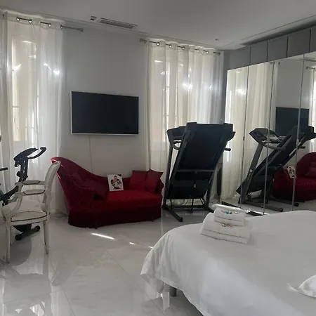 Standing 5 Pieces Centre Apartamento